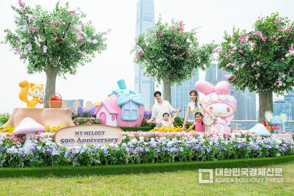 Step into My Melody’s whimsical hometown, where pastel blooms and woodland charm recreate the fairytale forest of Mariland.